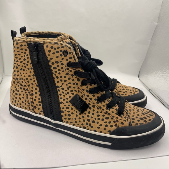 GBG Los Angeles Tan and Black Polka Dot Sneakers - Picture 7 of 10
